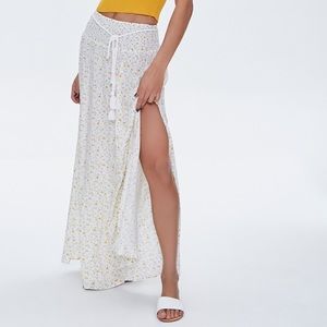 NWT Forever 21 Daisy Sunflower Maxi Skirt Double Slits Medium 🌼